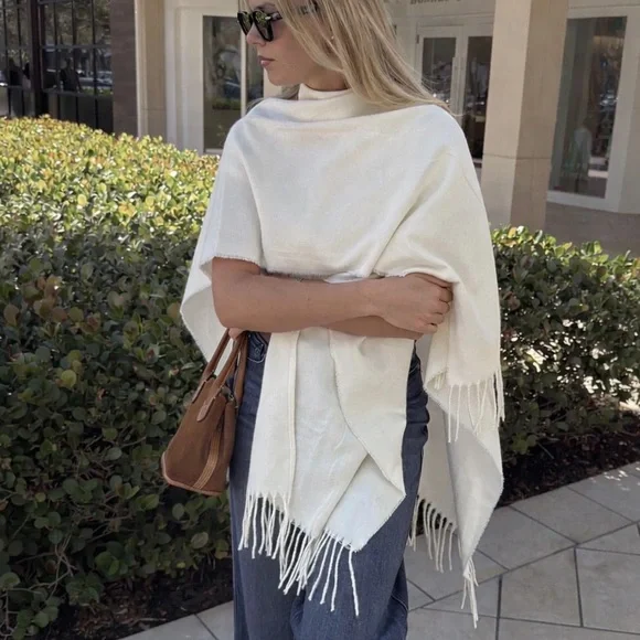 Lightweight White Fringe Scarf - Picture 1 of 5